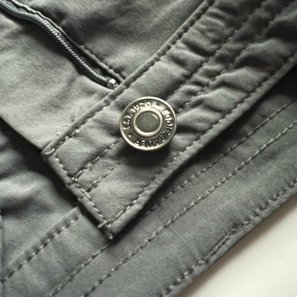 Eddie Bauer Gray and Blue easy dry hiking shorts lot of 2 women’s size 12 - Picture 7 of 8